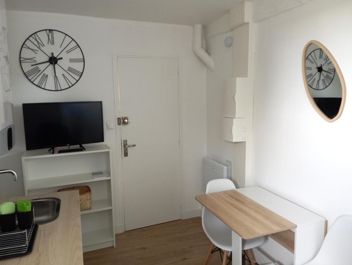 Appartement Cosy Plein Centre Conches-en-Ouche Luaran gambar